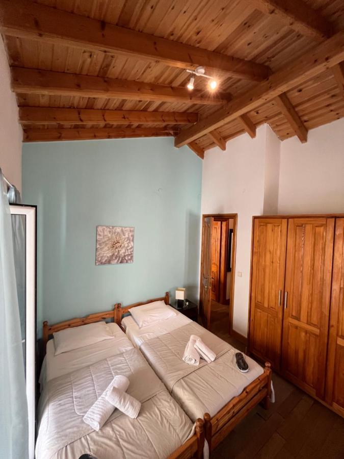 Vagelis House -